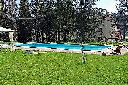 Villa Sleeps 14 Pool Wifi