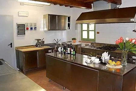 Sleeps 14 Pool Wifi Carpini